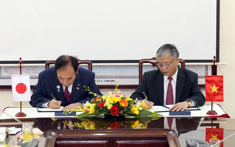 Bộ LĐ-TB & XH ký thỏa thuận với tỉnh Saitama - cơ hội cho lao động Việt