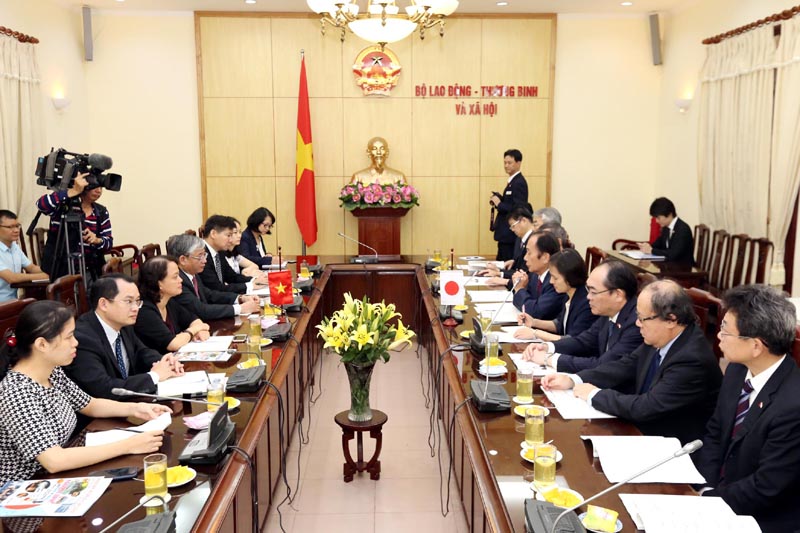 Bộ LĐ - TB & XH ký thỏa thuận với tỉnh Saitama - cơ hội cho lao động Việt